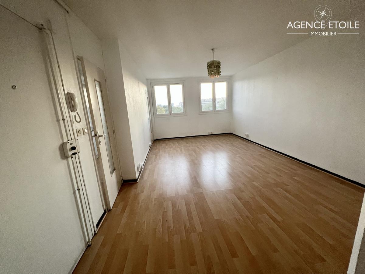 APPARTEMENT T3 TIMONE TRAVERSANT