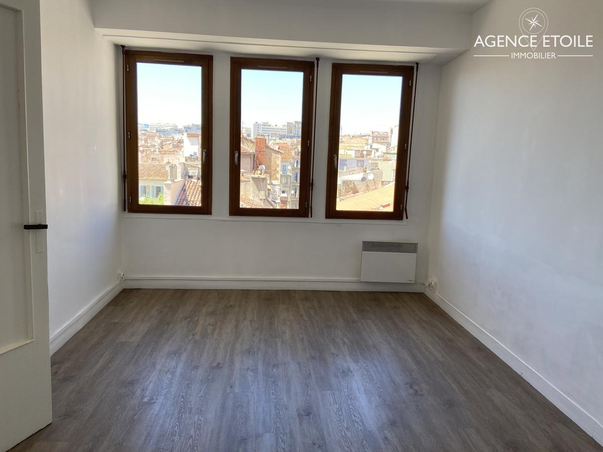 LA CANEBIERE – METRO NOAILLES 1o