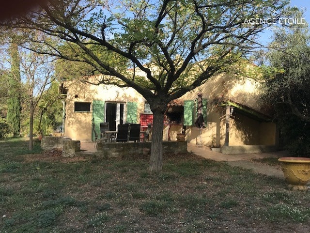 Bastide avec dépendances