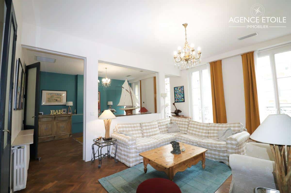 Marseille 1er appartement type 5 165m2 avec balcons prix 549