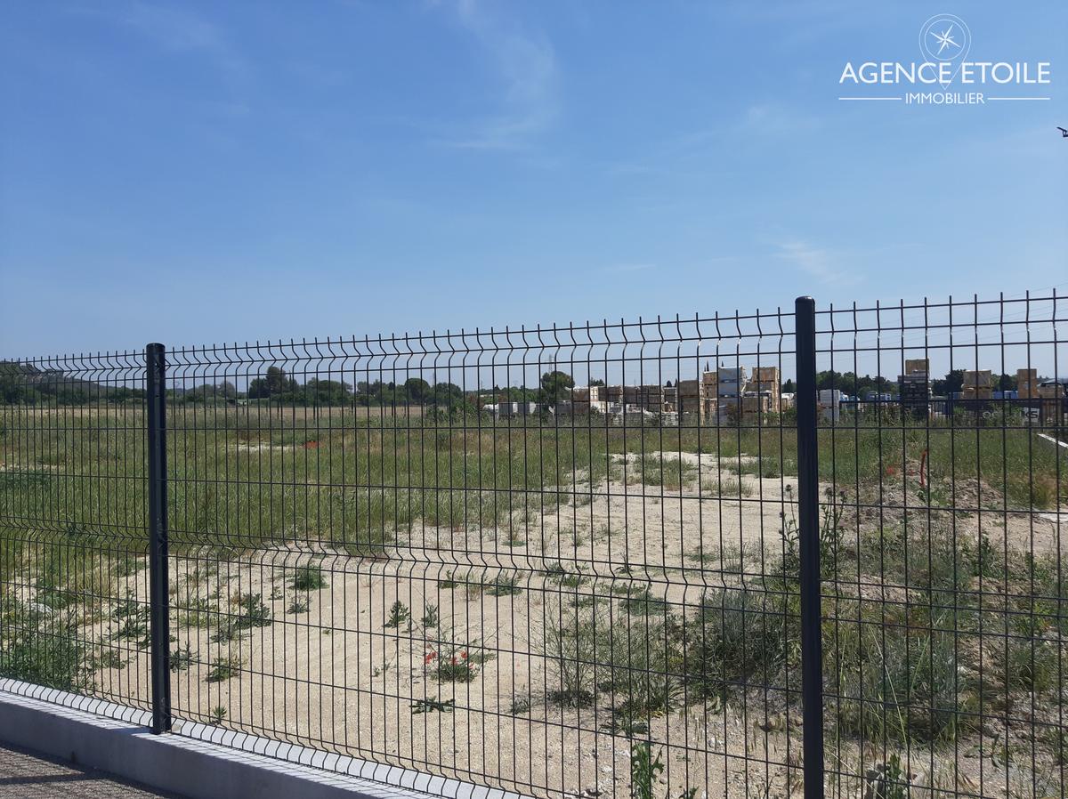 Pelissanne – For rent – land 1600 m2