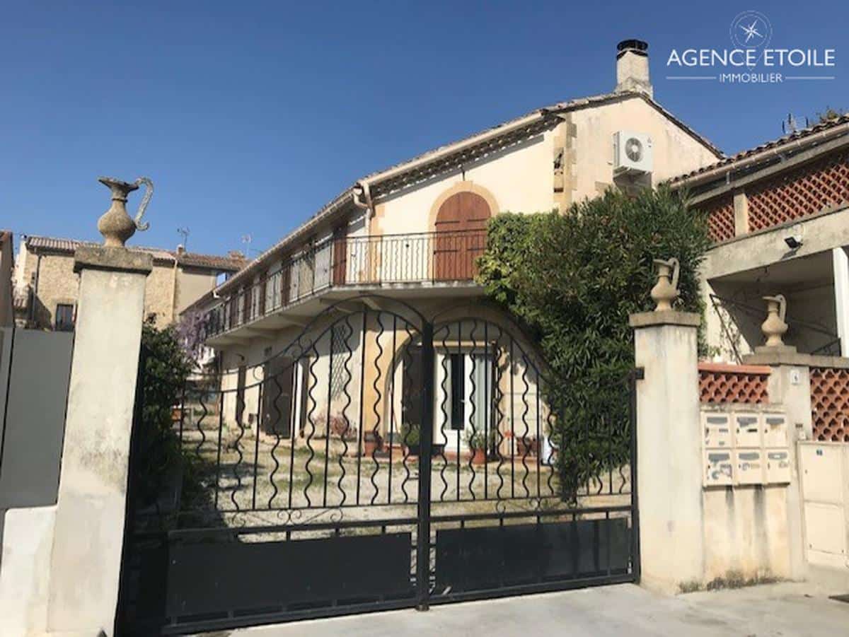 Eyguieres – Investors – Village House