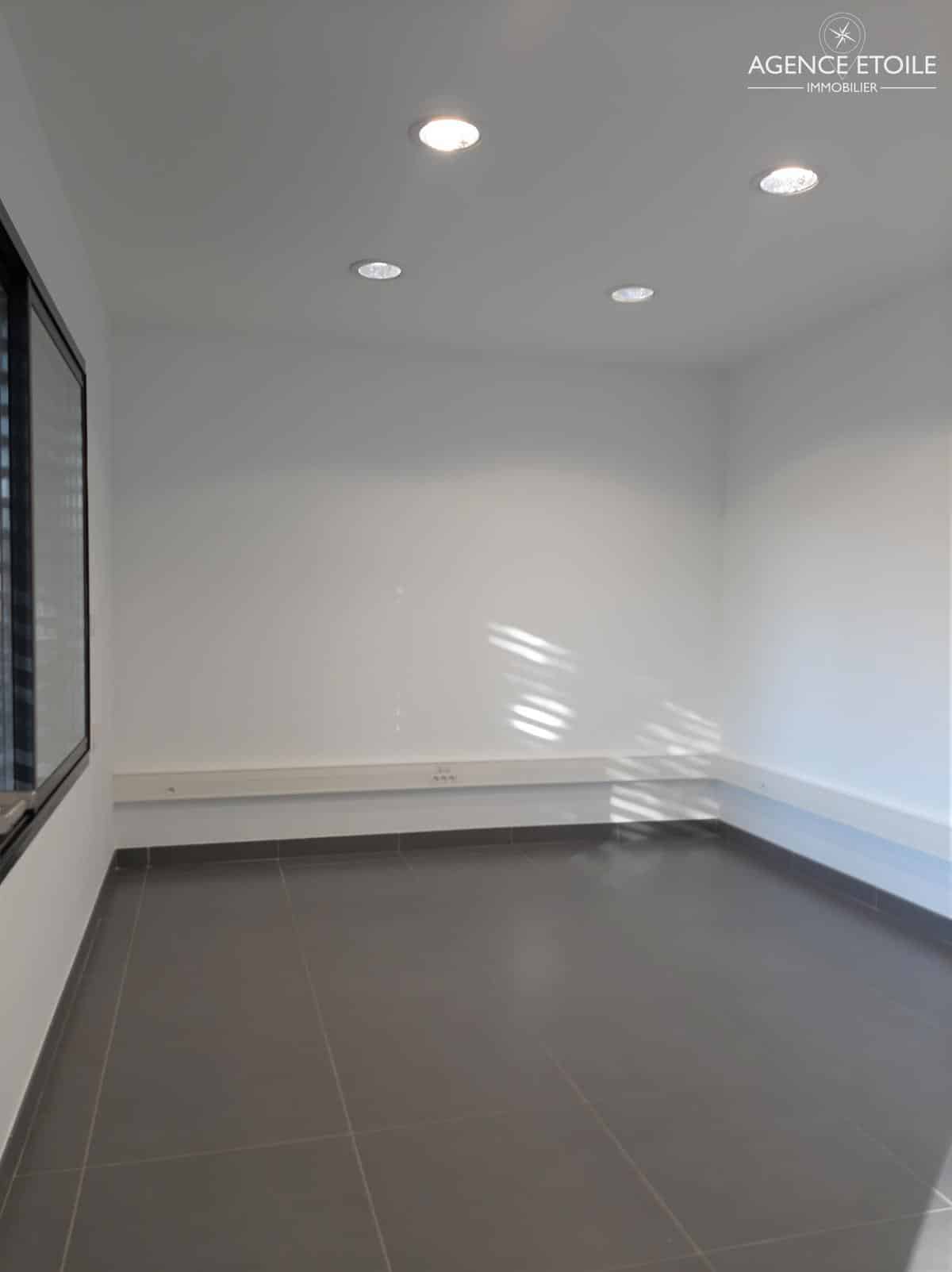La Barben – Offices of 100 m2 – For rent