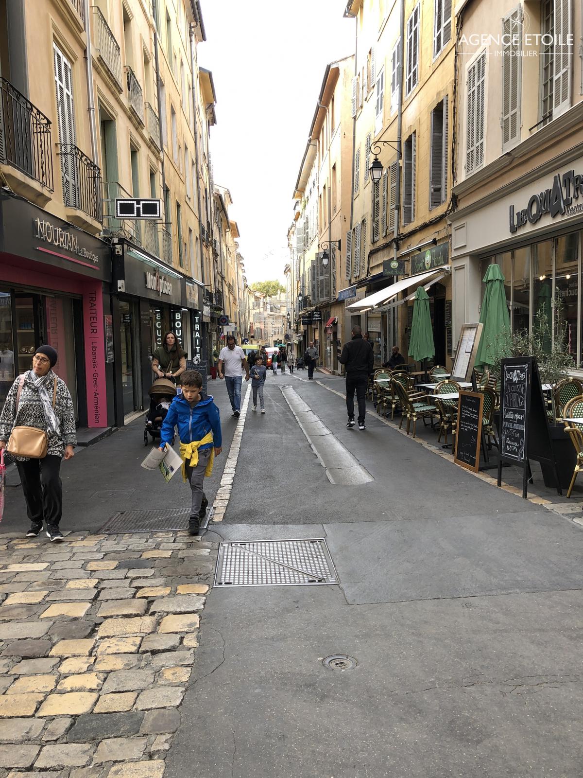 Aix en Provence Centre rue passante