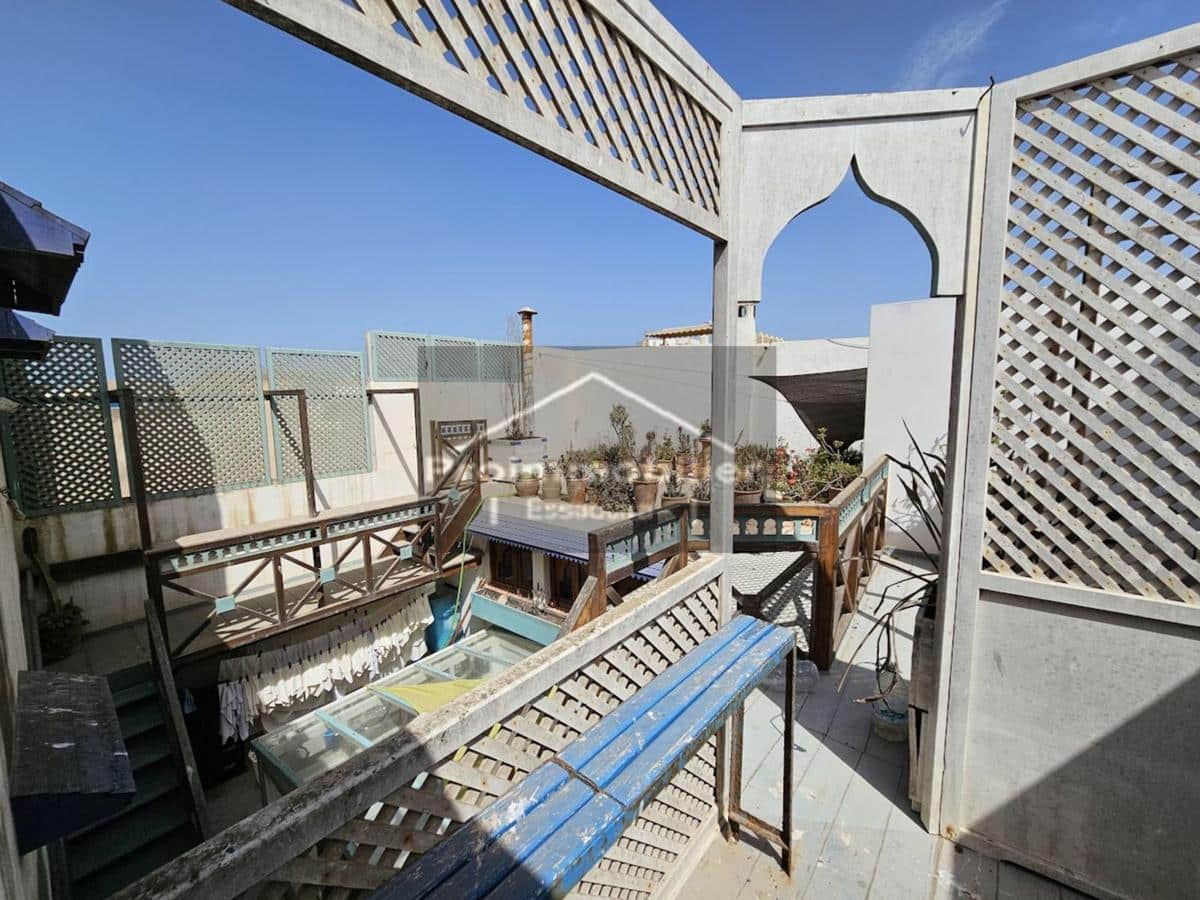 Beau riad authentique de 309 m² terrain de 103m² à vendre à Essaouira avec terrasse privée