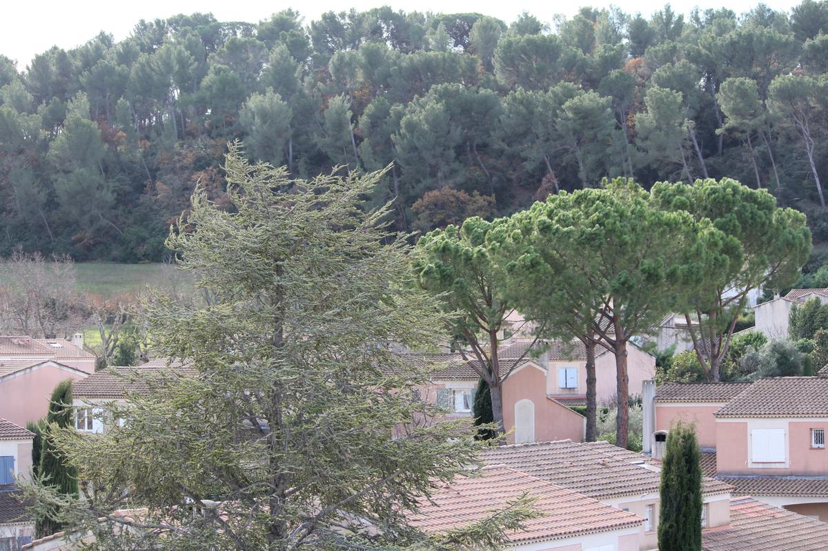 Top floor apartment in Aix-en-Provence (13) Pont de l’A