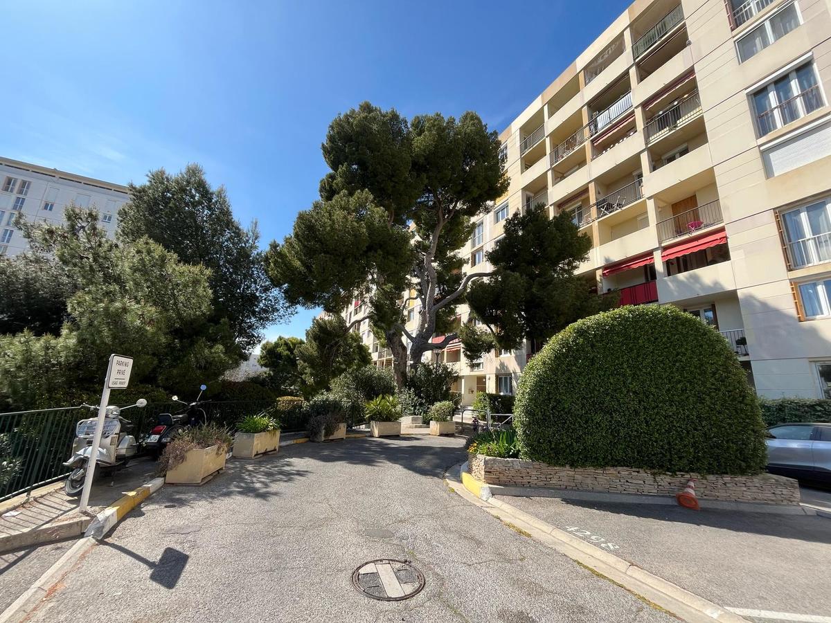 Marseille 11ème appartement T3 avec extérieur