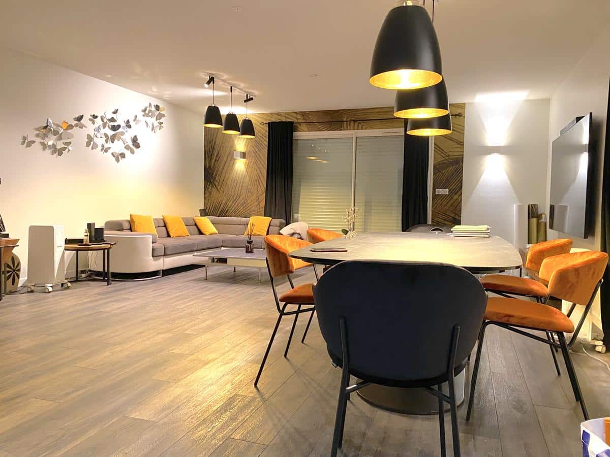 JOLIE VILLA T5 A VENDRE A ENTRESSEN