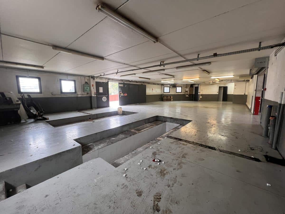 LOCAL D’ACTIVITÉ AVEC ESPACE DE STOCKAGE – 400 M2 – AVENUE P