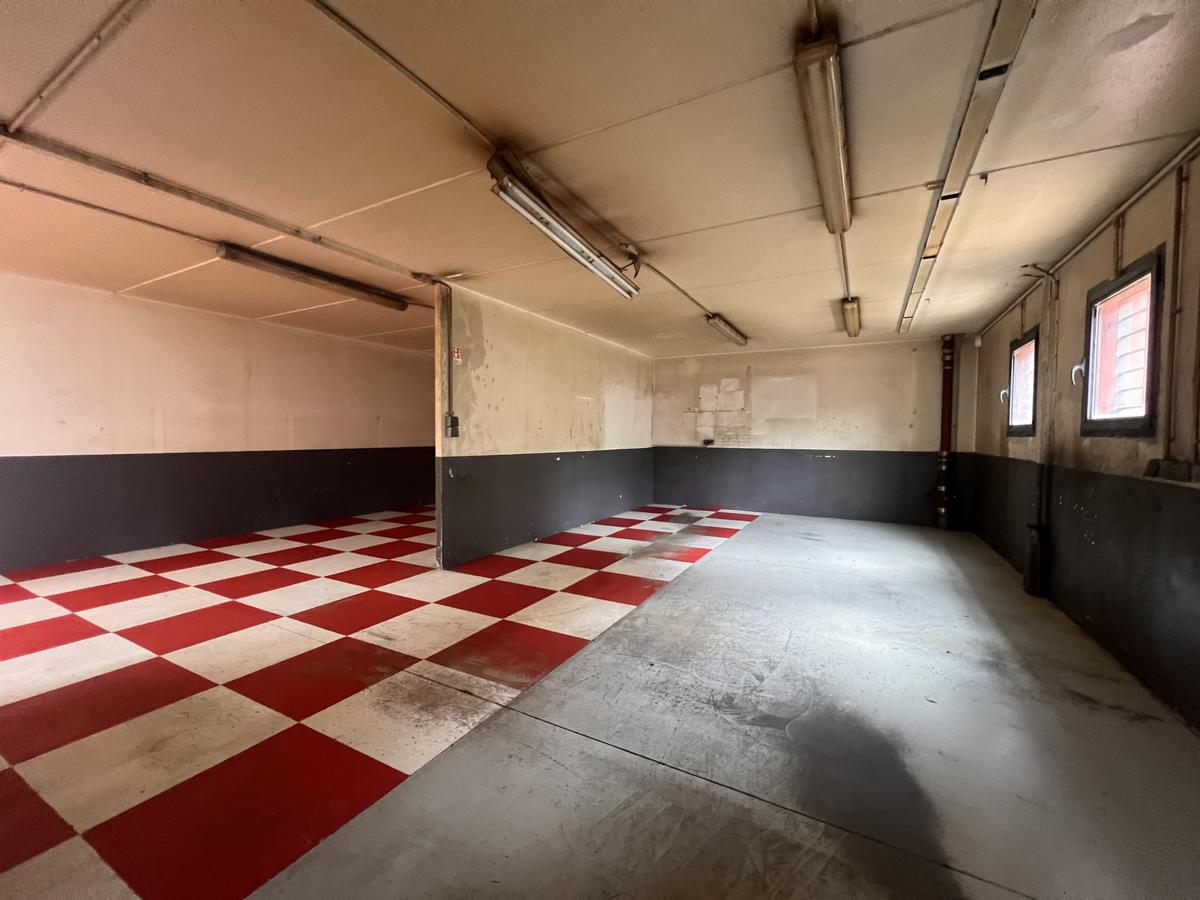 LOCAL D’ACTIVITÉ AVEC ESPACE DE STOCKAGE – 400 M2 – AVENUE P