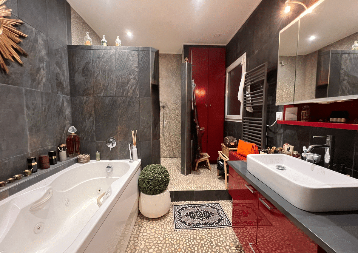 Appartement T3 de 79 m2 Secteur Camas (13005)