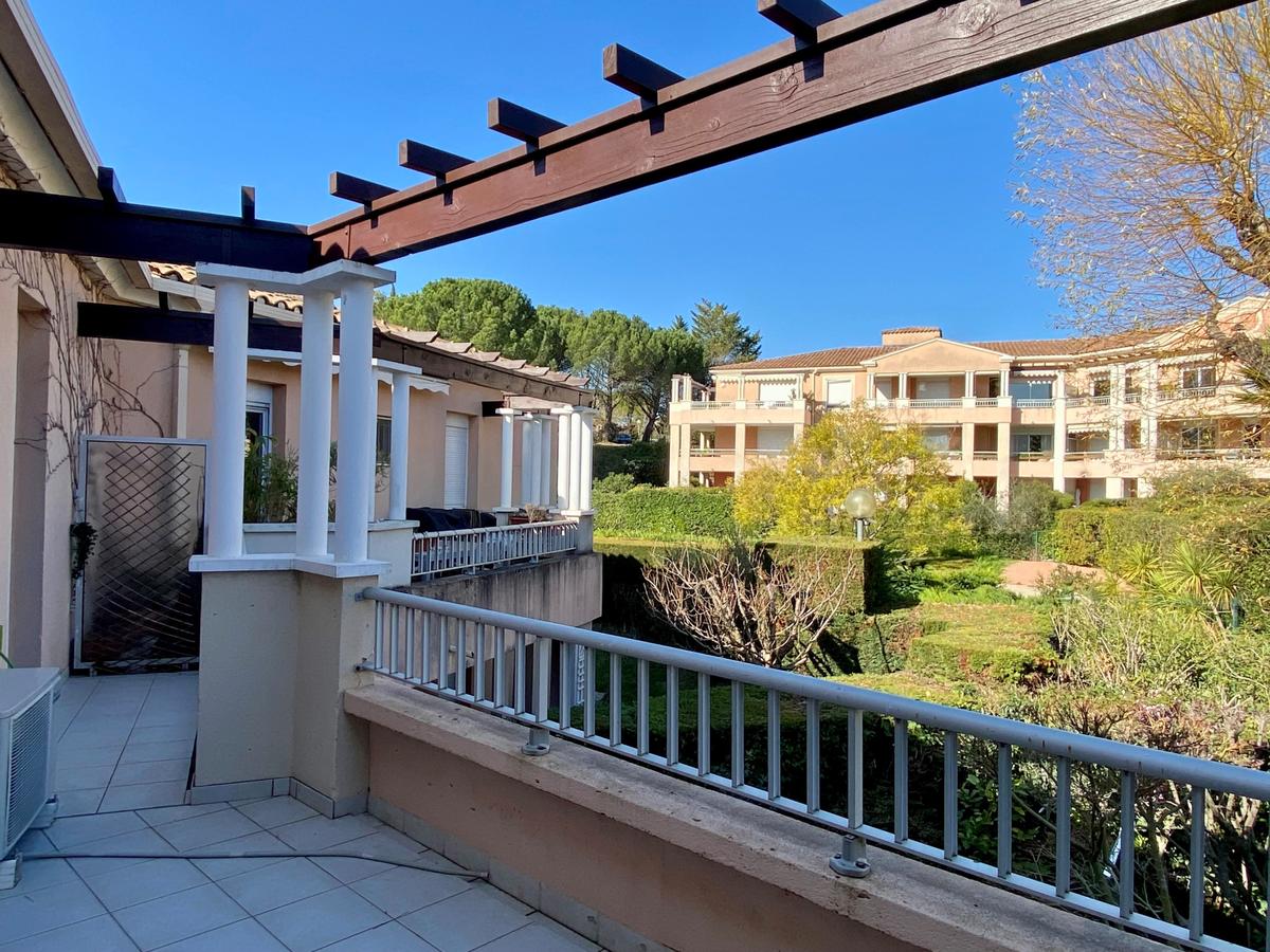 Appartement 4 Pièces Résidence Le Beverly avenue de Brédasqu