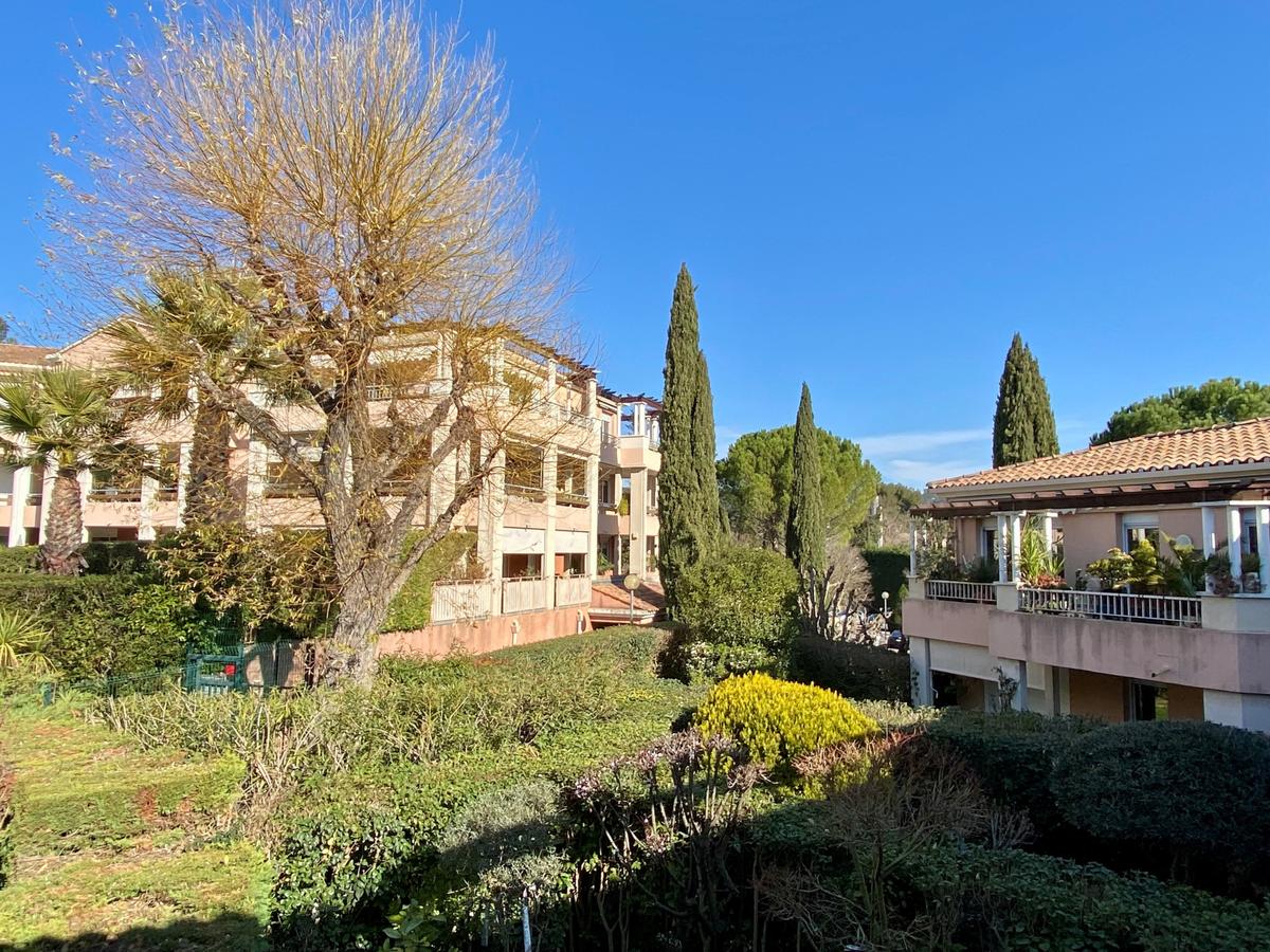 Appartement 4 Pièces Résidence Le Beverly avenue de Brédasqu