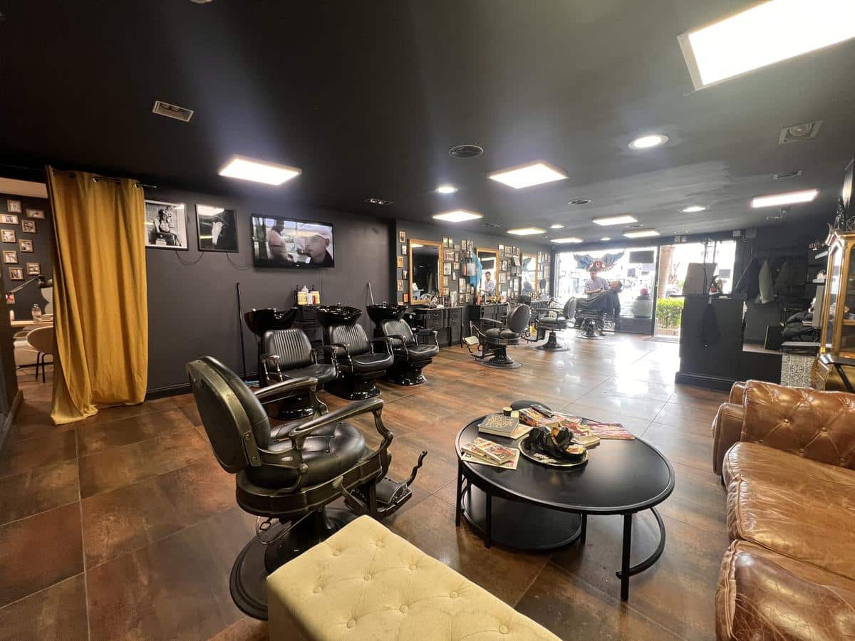 Business Business Salon / Tattoo / Aesthetics