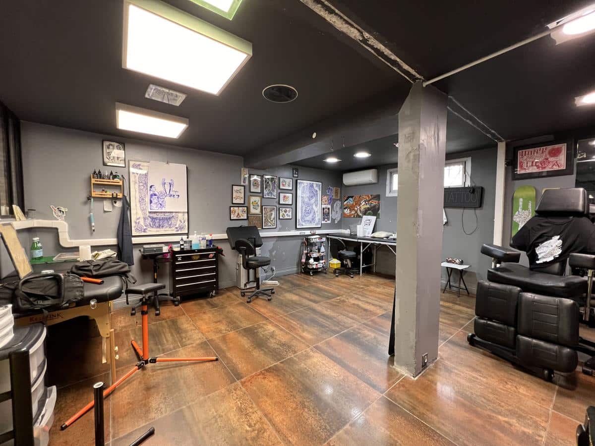 Business Business Salon / Tattoo / Aesthetics