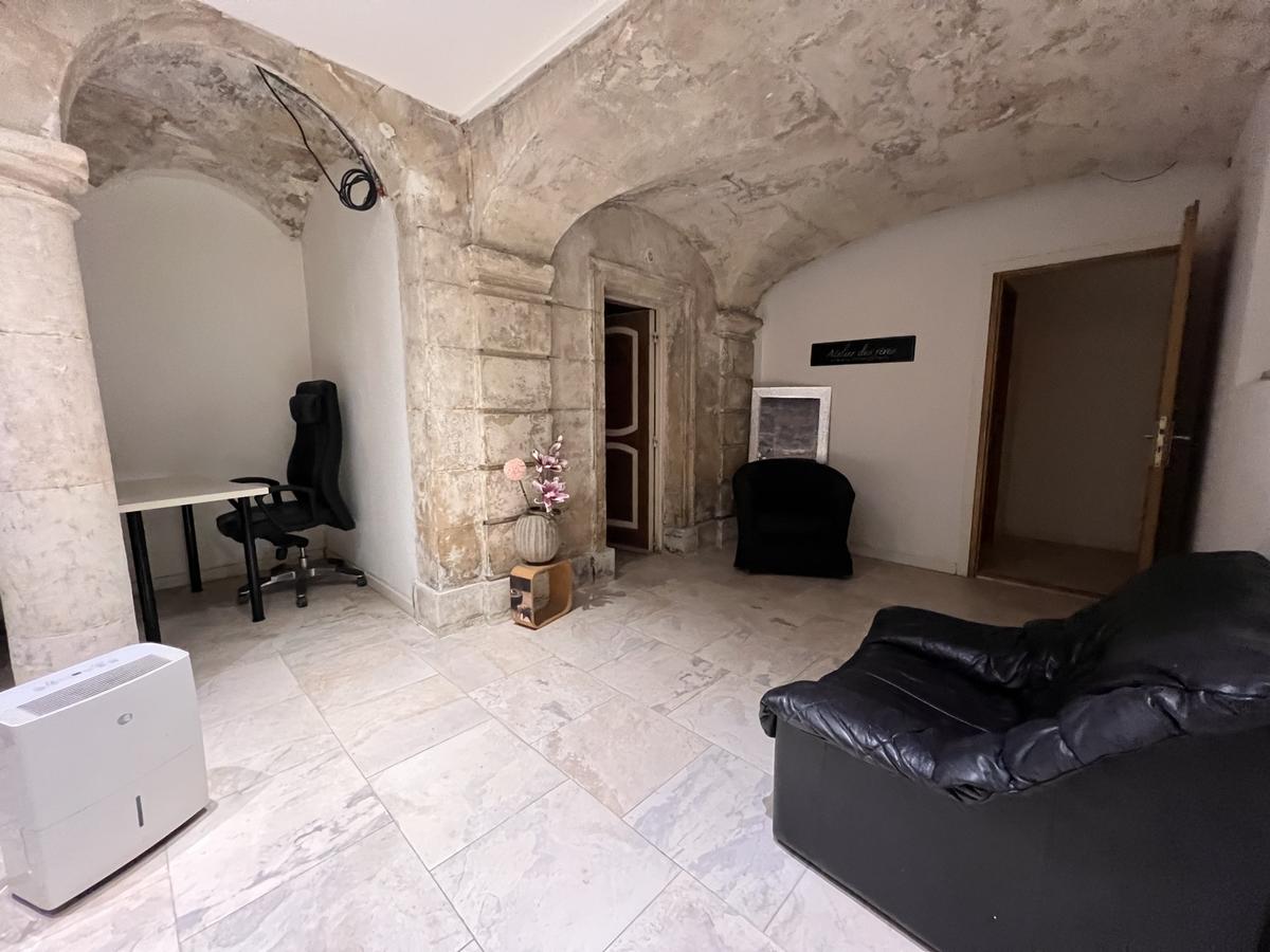 Fonds de commerce beauté/coiffure de 170 m2   Emplacement no