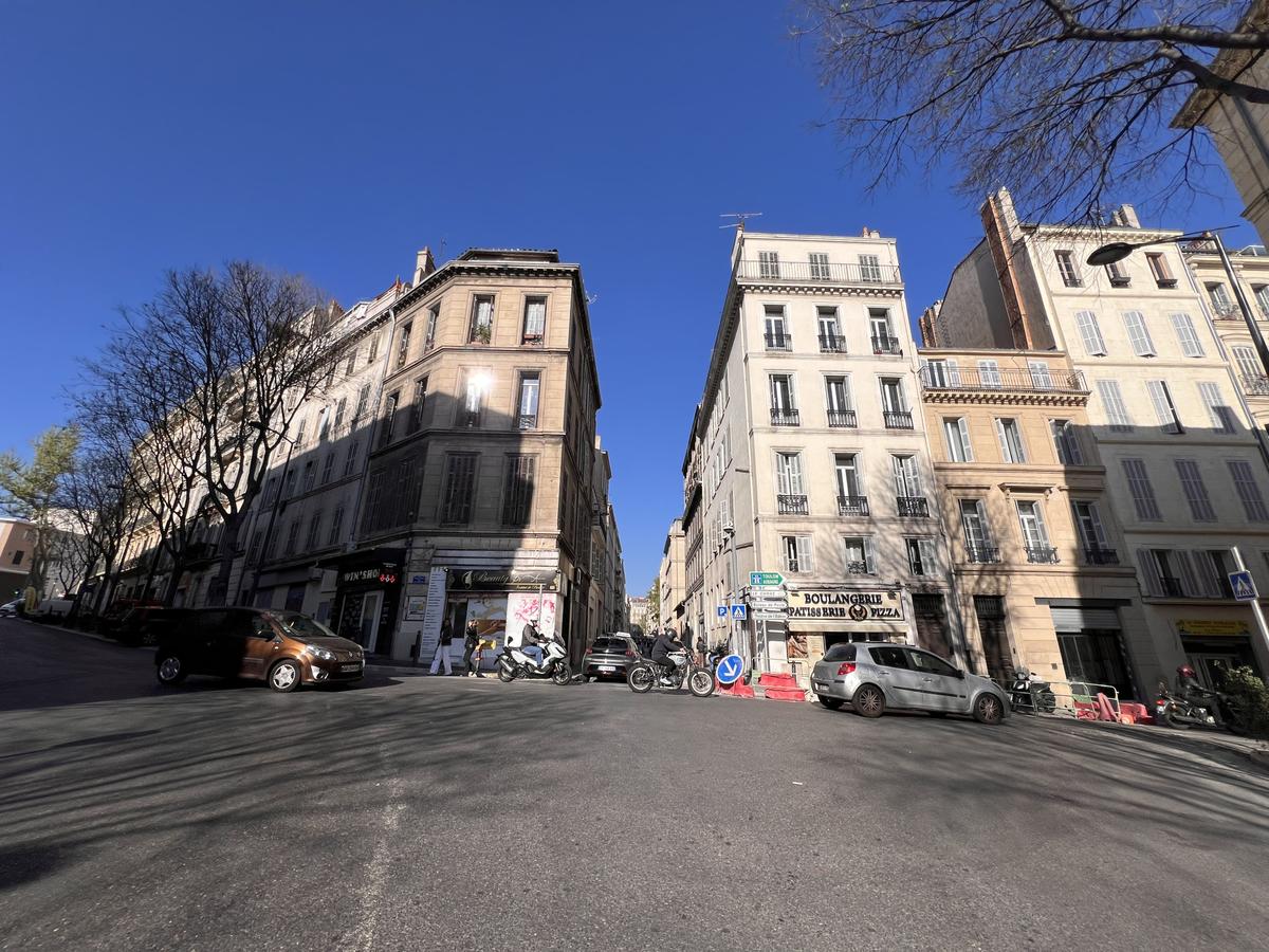 Building R+4 - 15 lots - 702 m2 - rue Flegier...