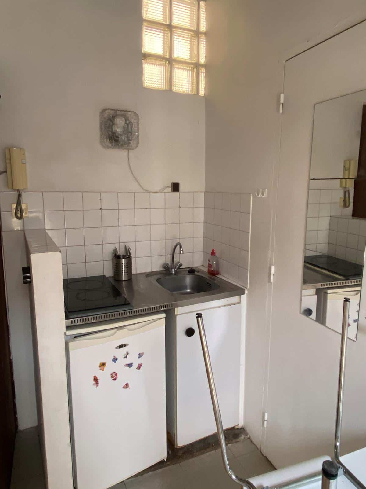 Furnished studio – RUE COURTEISSADE – Aix