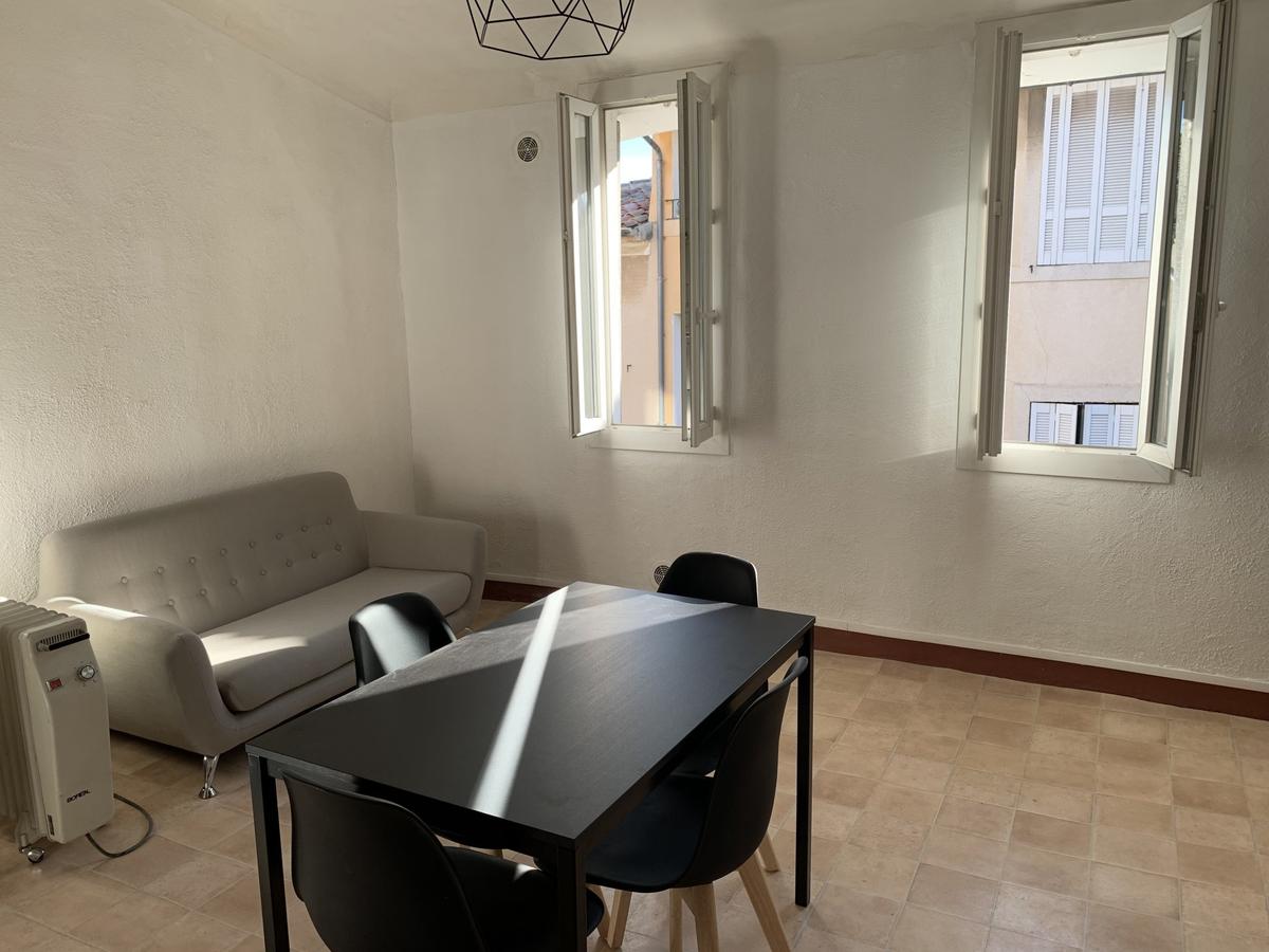 Appartement T2 meublé rue Jacques DE LAROQUE