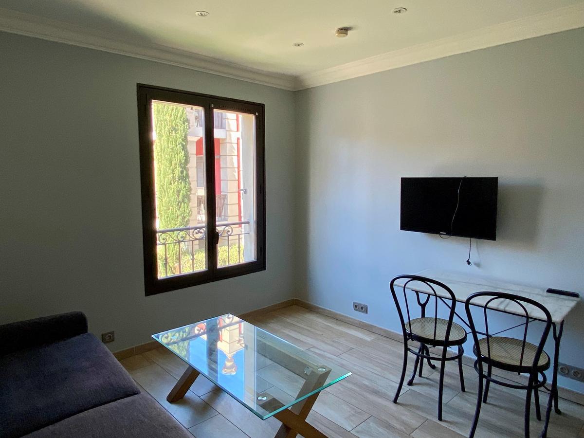 Aix Furnished and recent studio Chemin des floralies