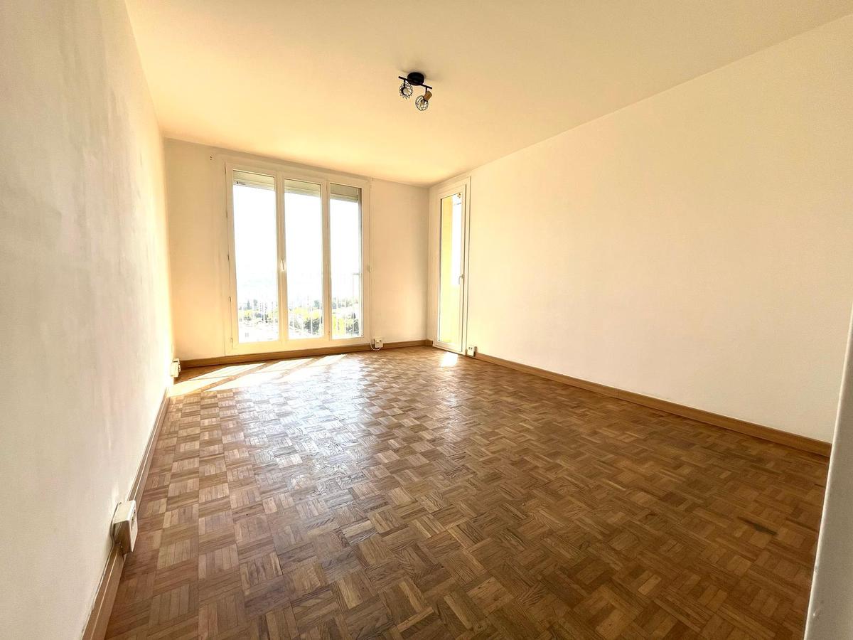 Marseille 11ème appartement T3 avec extérieur