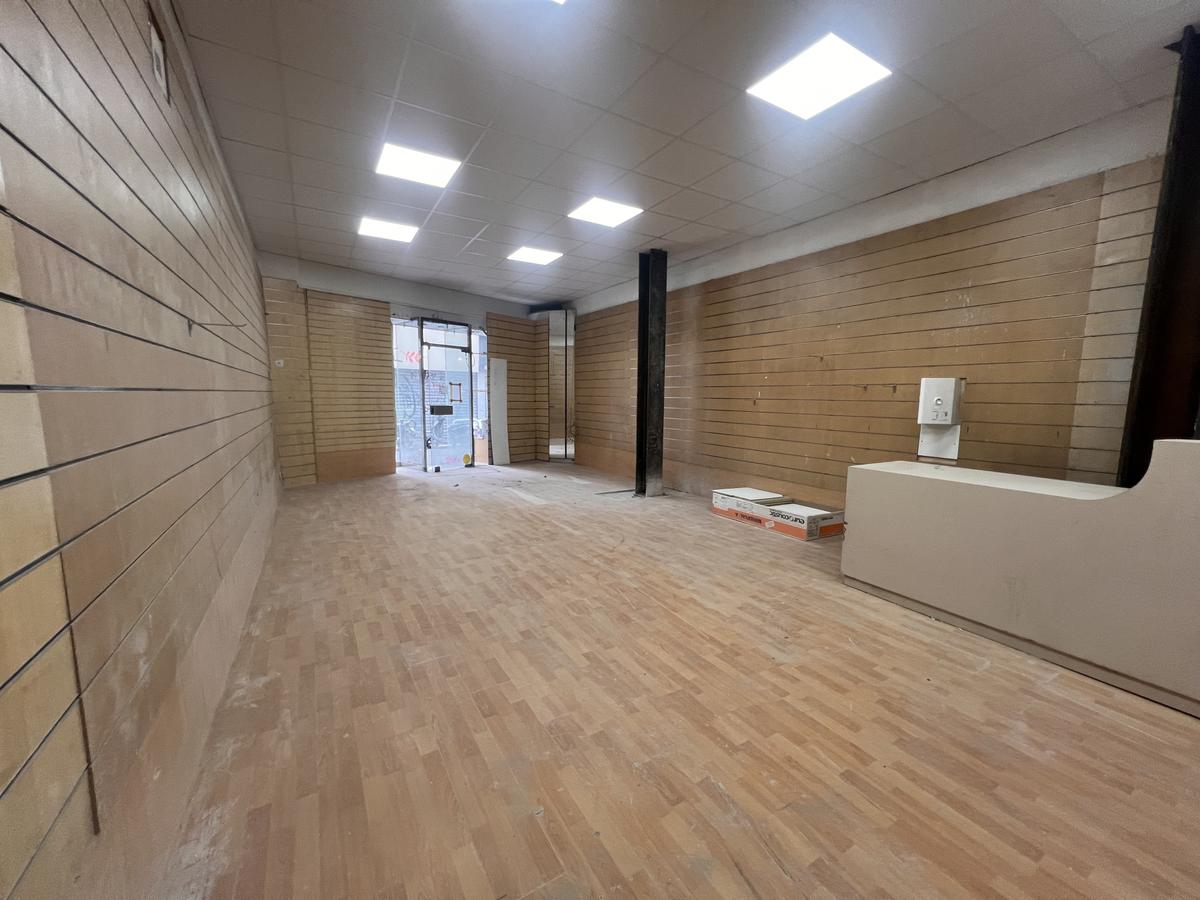 À LOUER – 55 RUE TAPIS VERT – LOCAL COMMERCIAL TRAVERSANT –