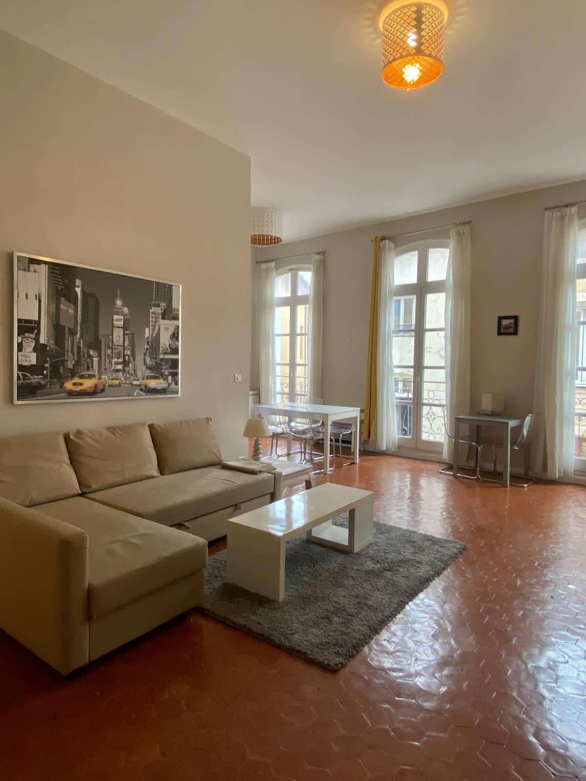 Appartement 3 pièces rénové et meublé