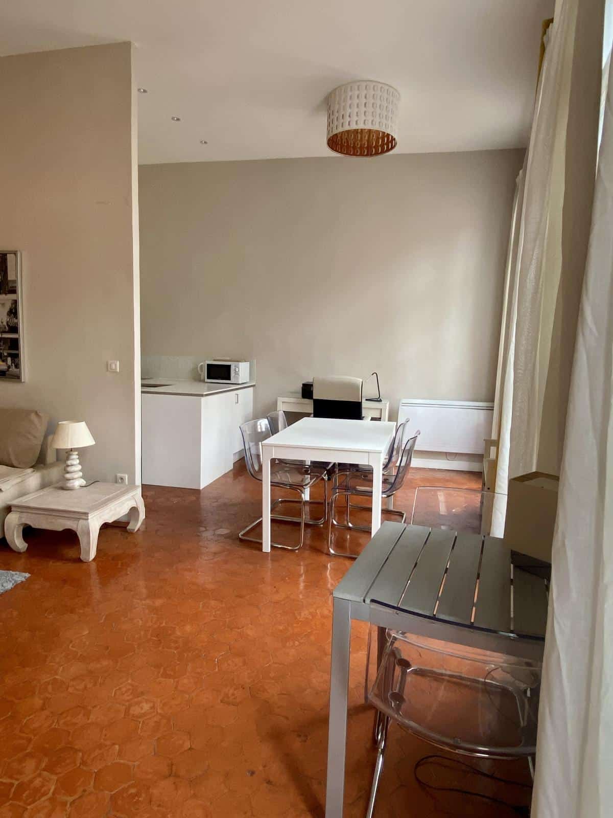 Appartement 3 pièces rénové et meublé