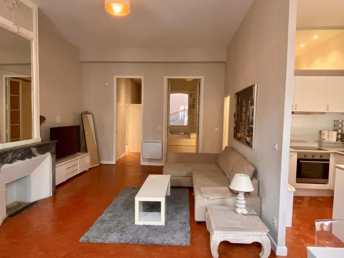 Appartement 3 pièces rénové et meublé