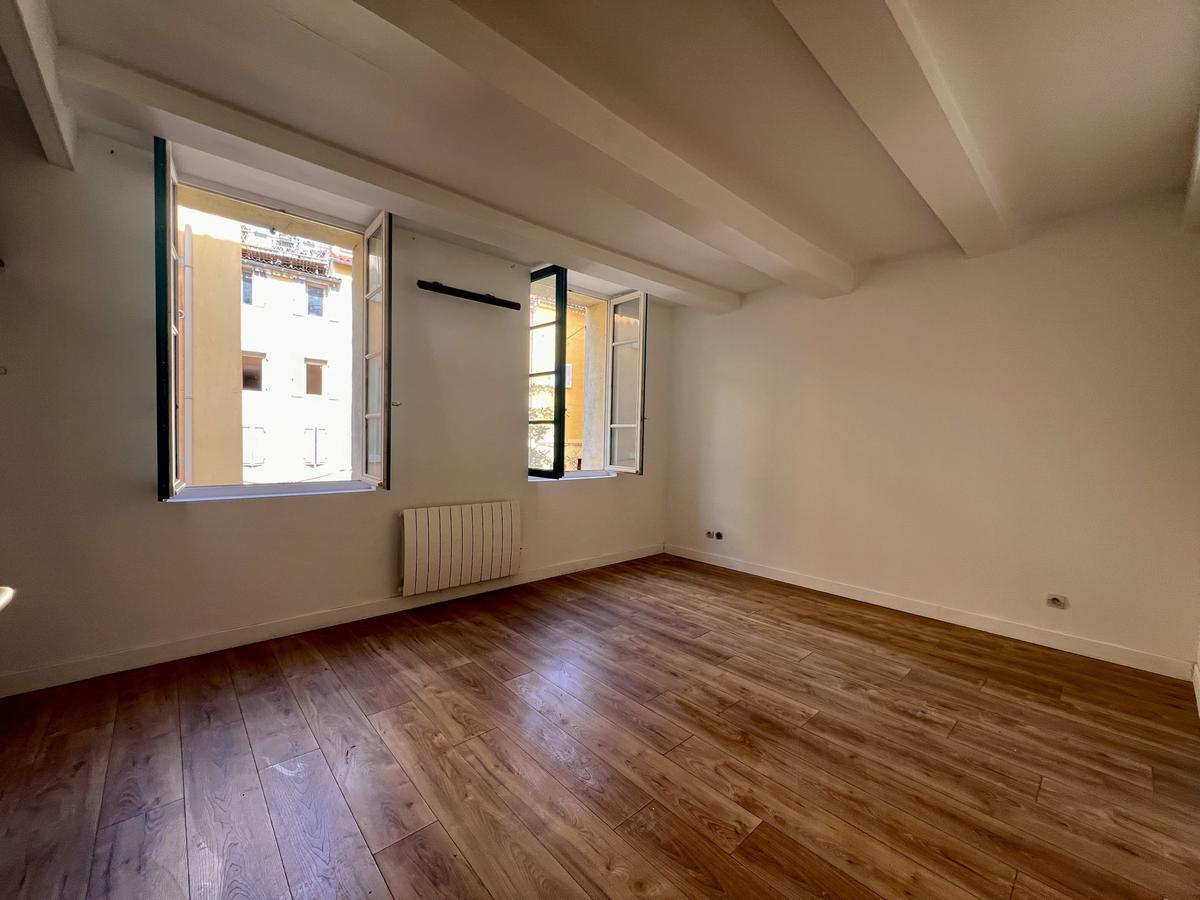 Type 2 53 m2 apartment with private parking – Le Panier 1