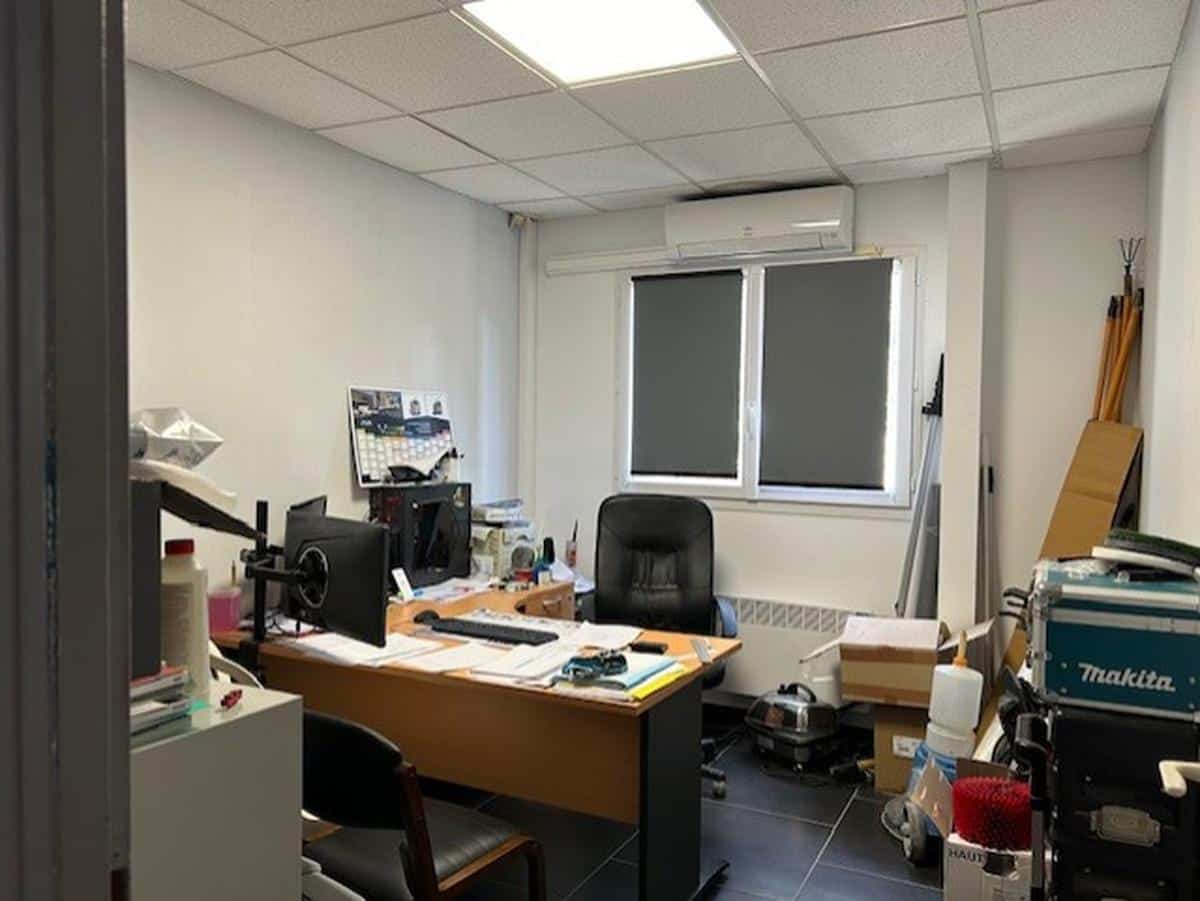 SALON DE PROVENCE – A louer bureaux de 200m2