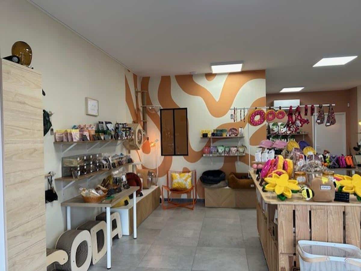 67m2 commercial premises for rent in Lançon-Provence