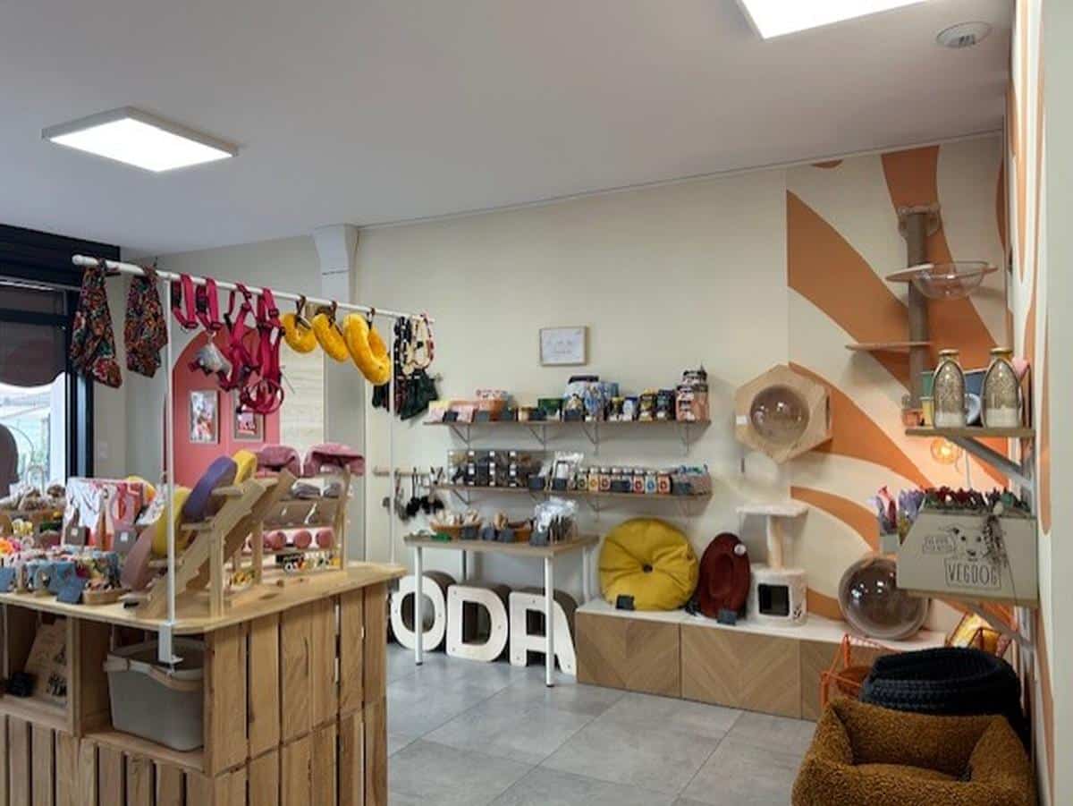 67m2 commercial premises for rent in Lançon-Provence