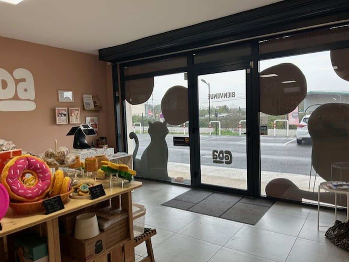 67m2 commercial premises for rent in Lançon-Provence