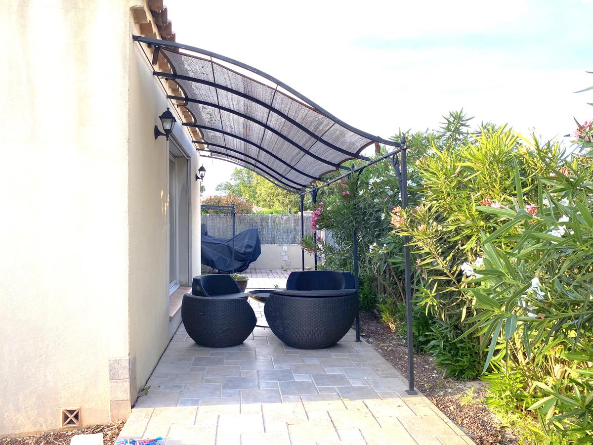 Pretty villa T5 for sale in Entressen