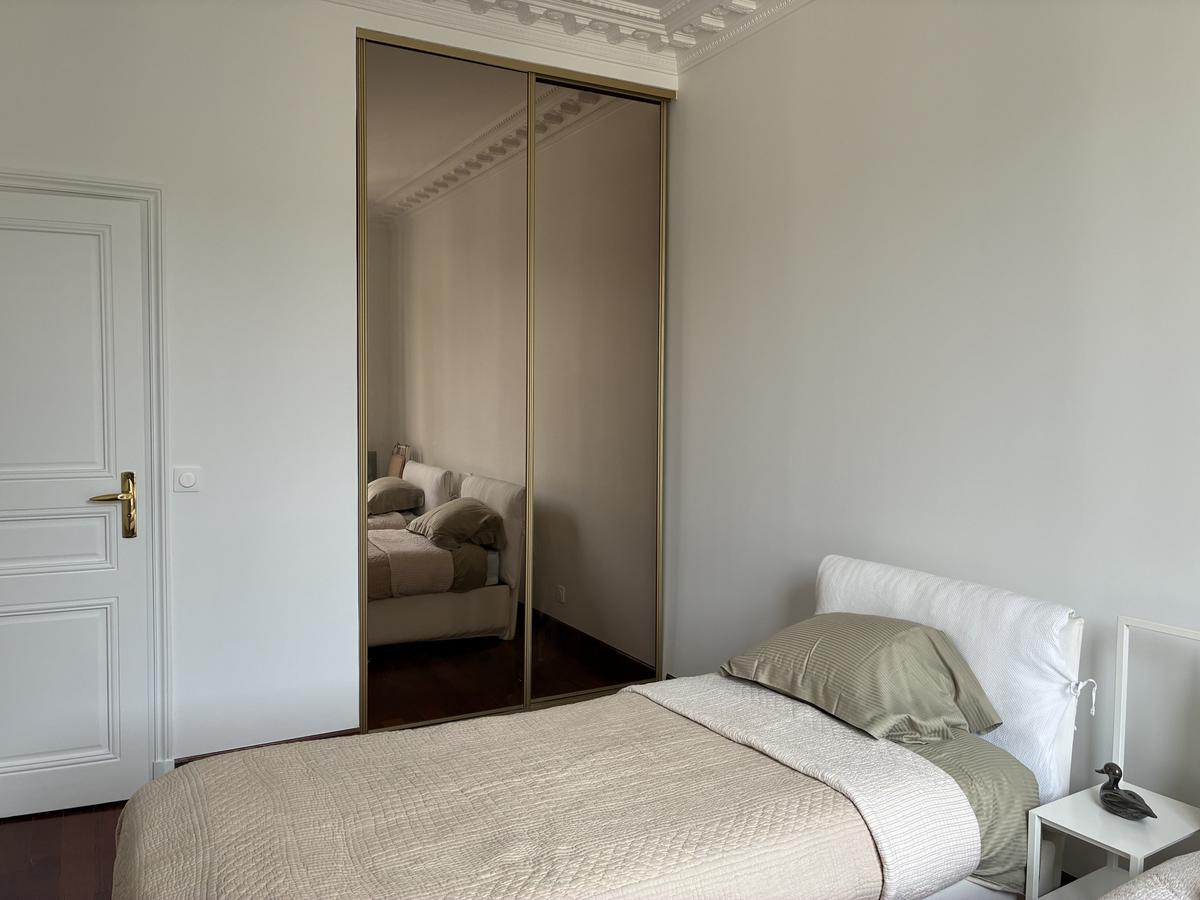 2nd PLACE VENDOME / RUE DES CAPUCINES: RENOVATED APARTMENT