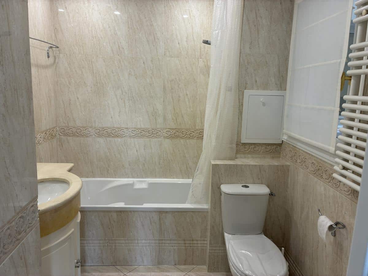 2nd PLACE VENDOME / RUE DES CAPUCINES: RENOVATED APARTMENT