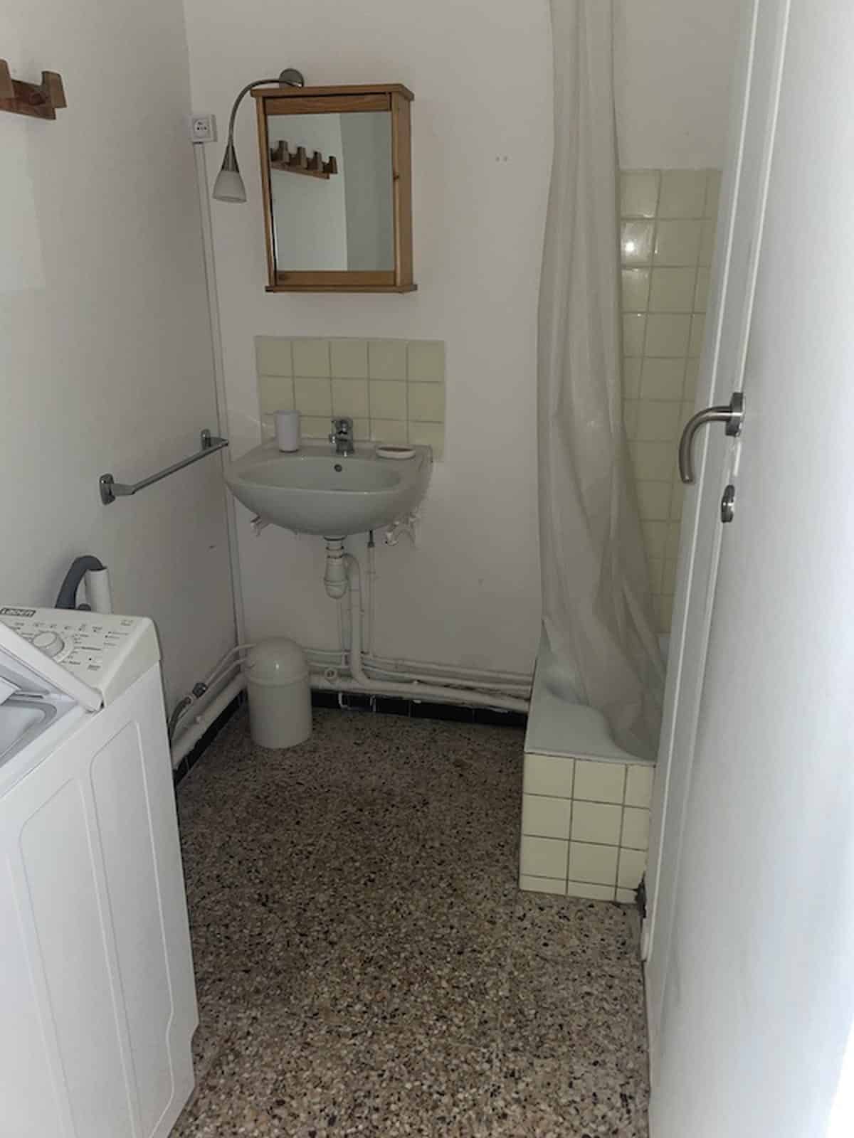 Aix-en-Provence furnished studio with terrace and PA place