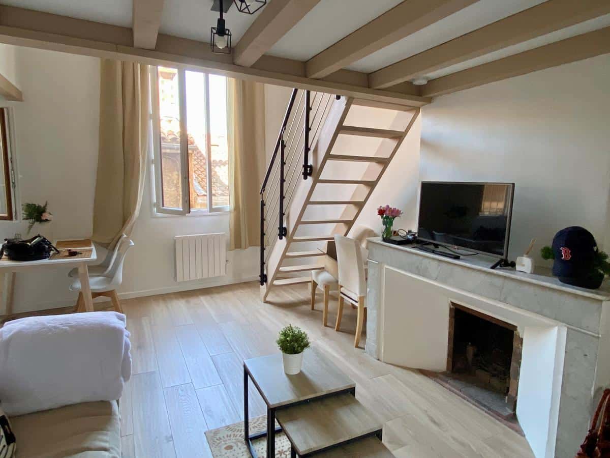 Duplex meublé avec chambre dans le centre-ville