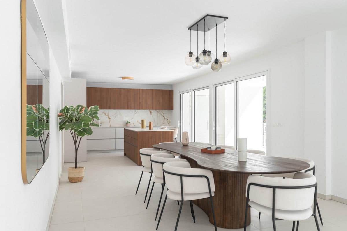 MARSEILLE 8EME T5 REZ DE JARDIN PROX MER 1 199 000 EUROS