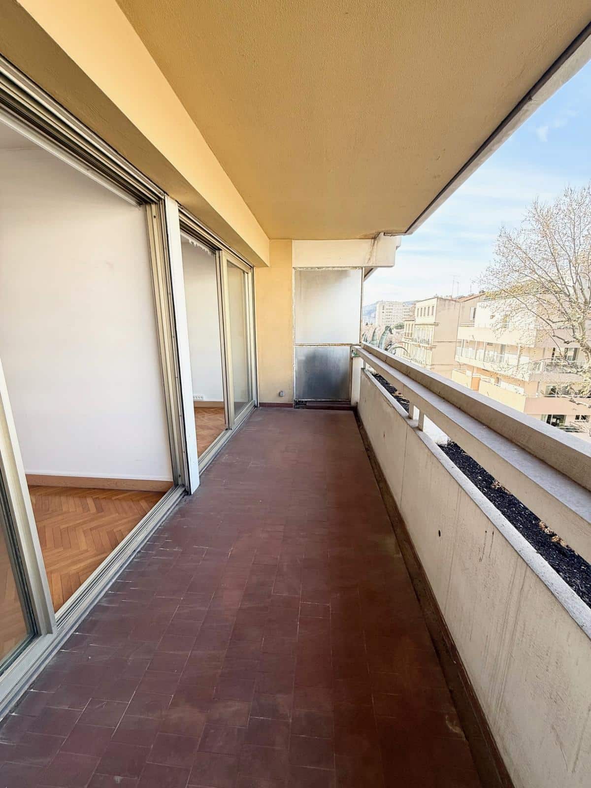 Type 2 de 55 m2 avec terrasse de 10 m2 et loggia