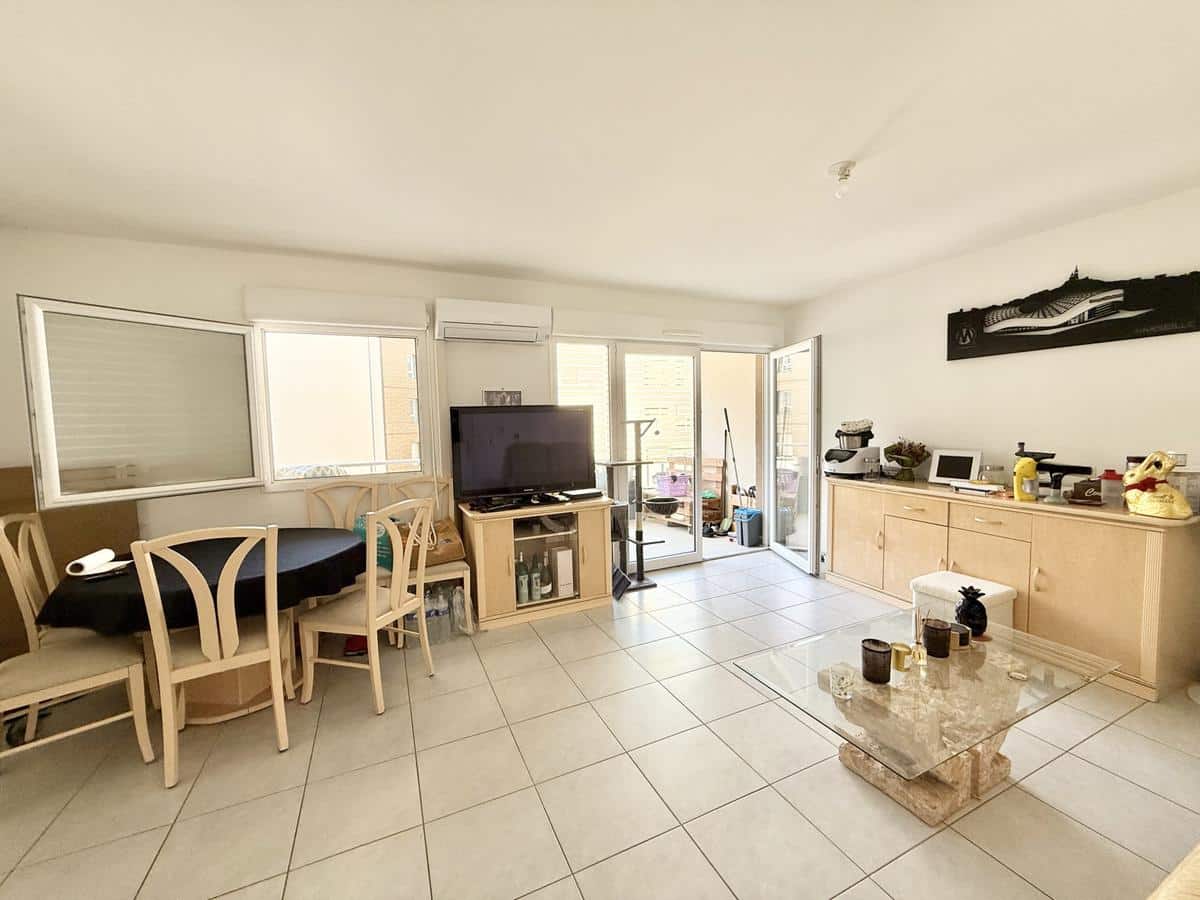 Type 2 de 42 m2 avec terrasse de 14 m2 La Ciotat