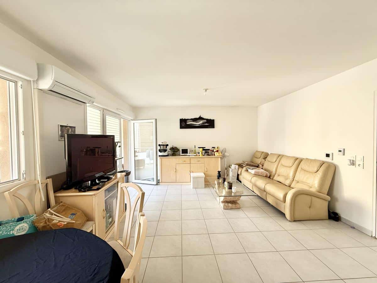 Type 2 de 42 m2 avec terrasse de 14 m2 La Ciotat