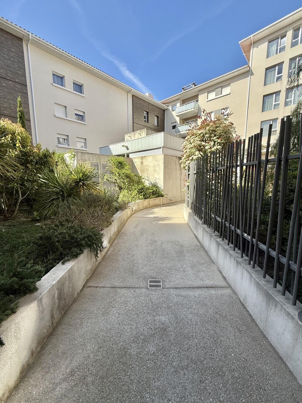 Type 2 de 42 m2 avec terrasse de 14 m2 La Ciotat