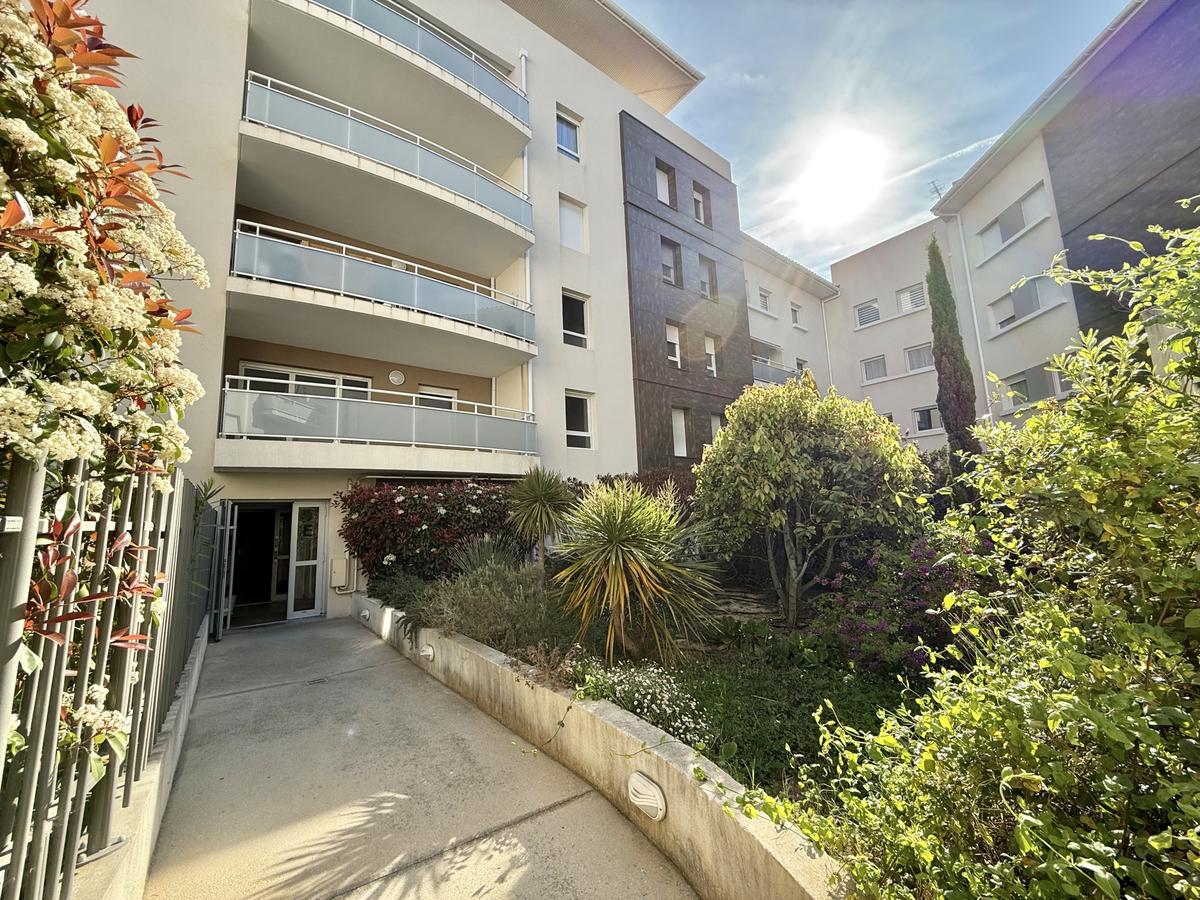 Type 2 of 42 m2 with 14 m2 terrace La Ciotat