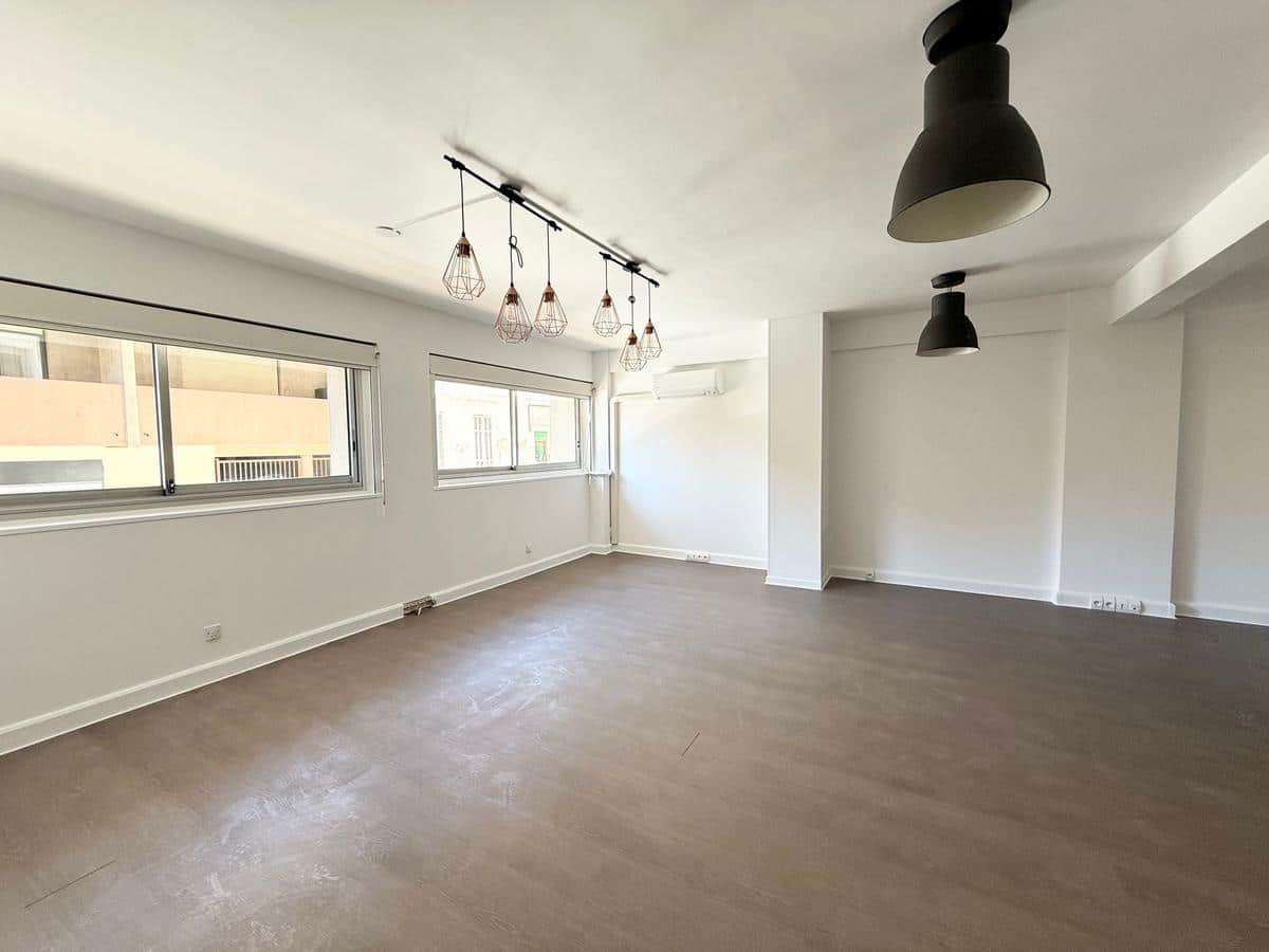 Commercial premises 63 m2 Marseille 8th