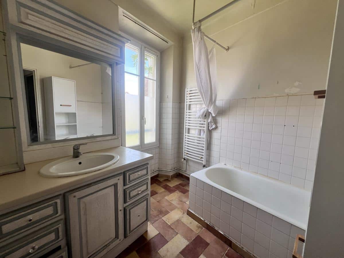 Maison de village Peynier T4 70m2 avec terrasse et cave