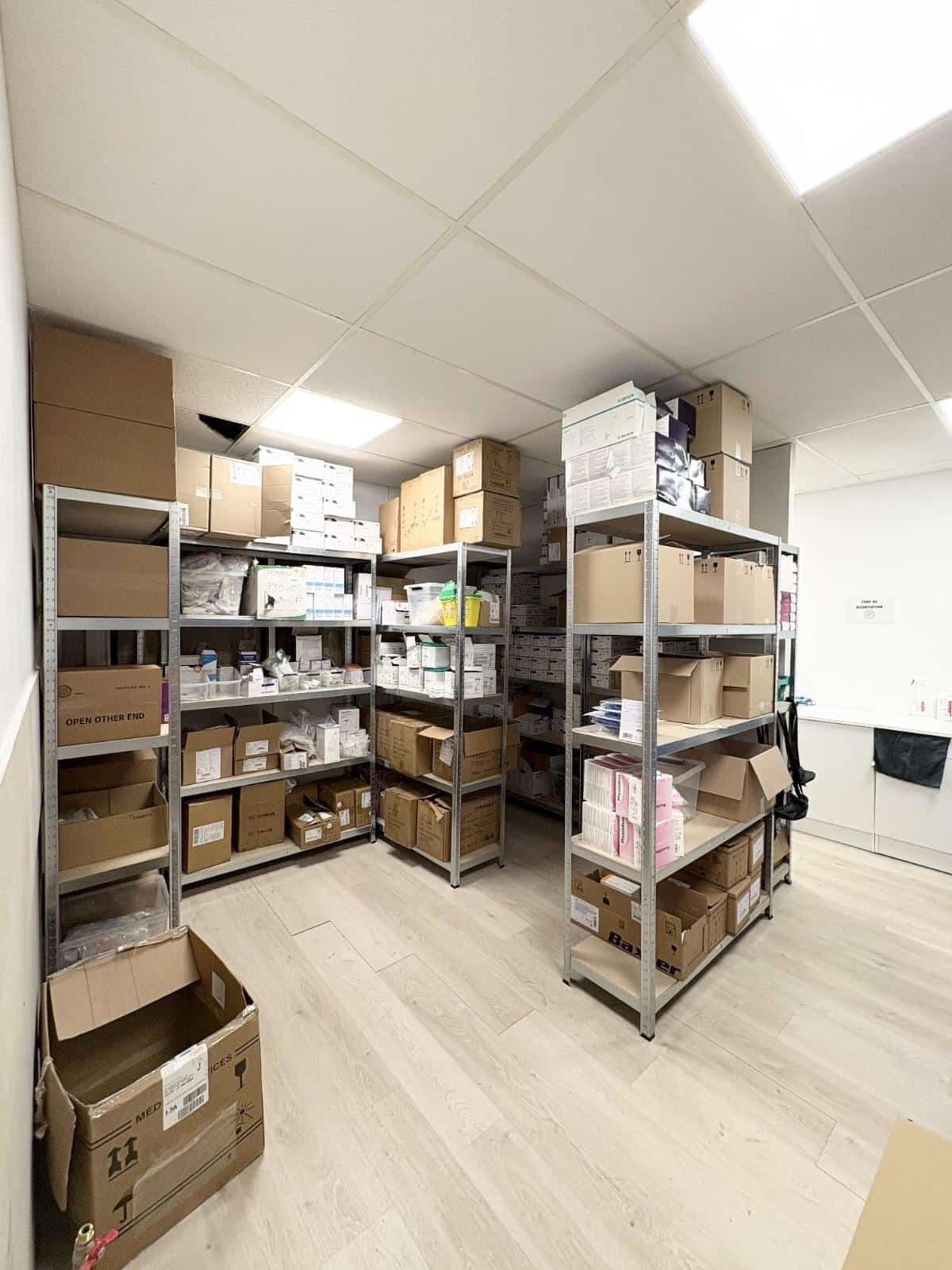 Offices of 82 m2 Les Pennes Mirabeau/Vitrolles