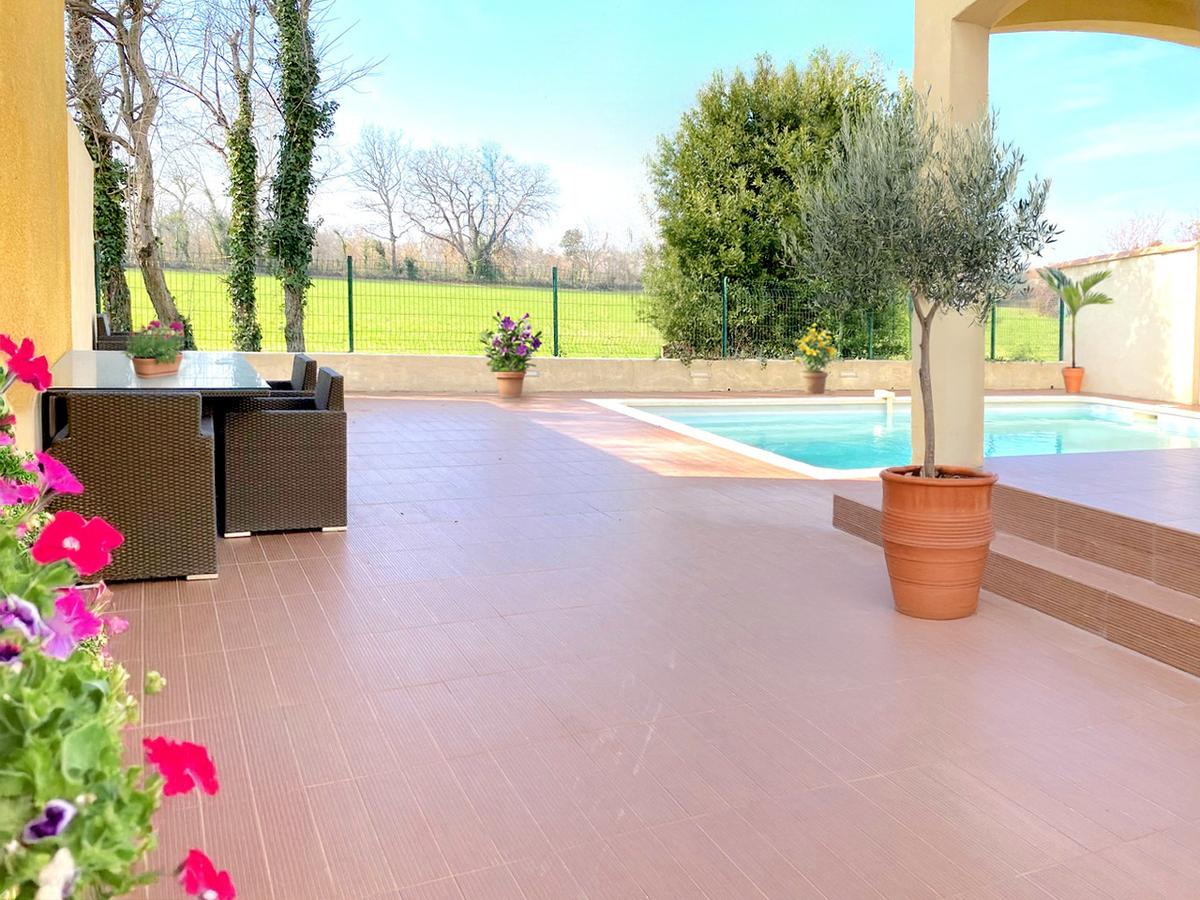 Pretty villa T5 for sale in Entressen