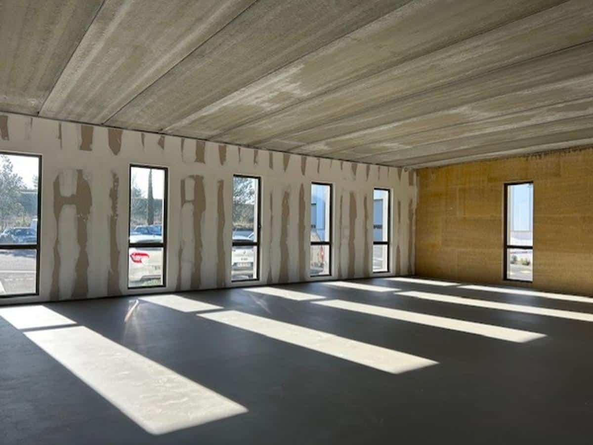 New 144m2 offices for rent Lançon-Provence